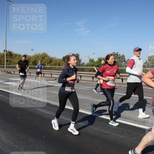 03.10.2025 - Köhlbrandbrückenlauf Julia Fischer http://msf.ph/oto/9013190 03.10.2025 13:05:29 Position 3 5081, 446 meine-sportfotos.de