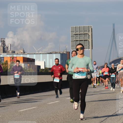 03.10.2025 - Köhlbrandbrückenlauf Luisa Fischer http://msf.ph/oto/9013203 03.10.2025 10:56:40 Position 3 1871, 2381 meine-sportfotos.de