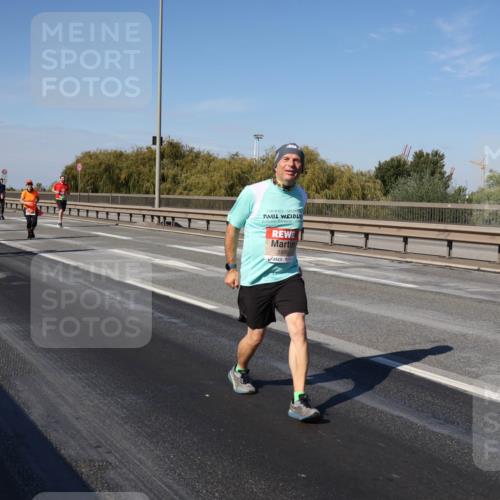 03.10.2025 - Köhlbrandbrückenlauf Julia Fischer http://msf.ph/oto/9013241 03.10.2025 13:05:40 Position 3 5506 meine-sportfotos.de