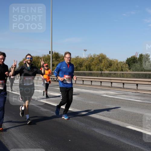 03.10.2025 - Köhlbrandbrückenlauf Julia Fischer http://msf.ph/oto/9013248 03.10.2025 13:05:44 Position 3 5882 meine-sportfotos.de