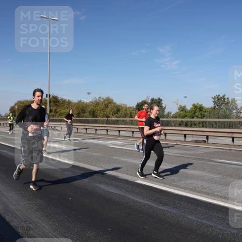 03.10.2025 - Köhlbrandbrückenlauf Julia Fischer http://msf.ph/oto/9013274 03.10.2025 13:05:48 Position 3 14 meine-sportfotos.de