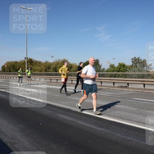 03.10.2025 - Köhlbrandbrückenlauf Julia Fischer http://msf.ph/oto/9013288 03.10.2025 13:05:50 Position 3  meine-sportfotos.de
