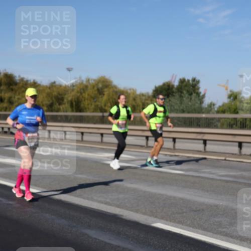 03.10.2025 - Köhlbrandbrückenlauf Julia Fischer http://msf.ph/oto/9013299 03.10.2025 13:05:53 Position 3  meine-sportfotos.de
