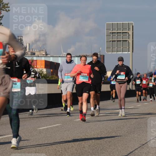 03.10.2025 - Köhlbrandbrückenlauf Luisa Fischer http://msf.ph/oto/9013312 03.10.2025 10:56:51 Position 3 14, 1487, 3210 meine-sportfotos.de