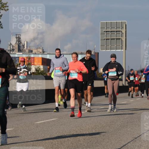 03.10.2025 - Köhlbrandbrückenlauf Luisa Fischer http://msf.ph/oto/9013314 03.10.2025 10:56:52 Position 3 1844, 3210, 1487, 1921 meine-sportfotos.de