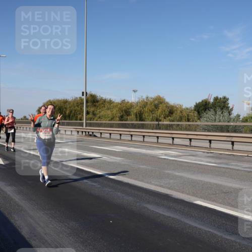 03.10.2025 - Köhlbrandbrückenlauf Julia Fischer http://msf.ph/oto/9013334 03.10.2025 13:05:59 Position 3 5114 meine-sportfotos.de