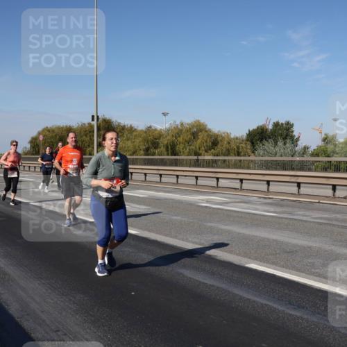 03.10.2025 - Köhlbrandbrückenlauf Julia Fischer http://msf.ph/oto/9013338 03.10.2025 13:06:00 Position 3  meine-sportfotos.de