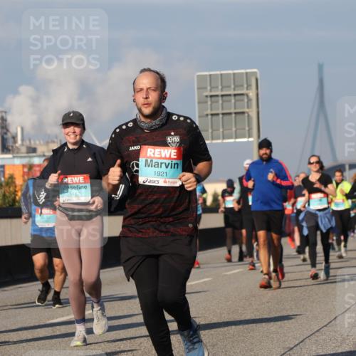 03.10.2025 - Köhlbrandbrückenlauf Luisa Fischer http://msf.ph/oto/9013373 03.10.2025 10:56:56 Position 3 1487, 1921 meine-sportfotos.de