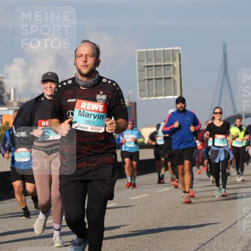 03.10.2025 - Köhlbrandbrückenlauf Luisa Fischer http://msf.ph/oto/9013376 03.10.2025 10:56:57 Position 3 1487, 19, 1921 meine-sportfotos.de