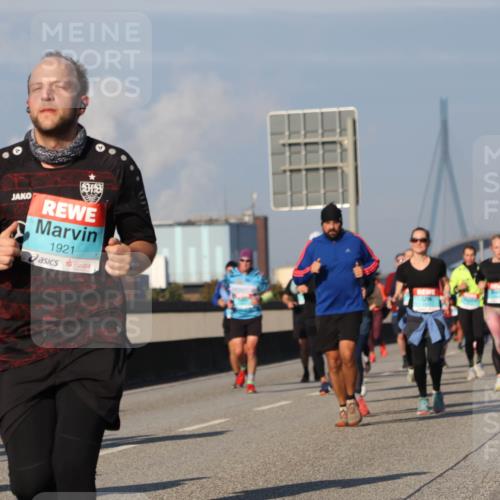 03.10.2025 - Köhlbrandbrückenlauf Luisa Fischer http://msf.ph/oto/9013383 03.10.2025 10:56:57 Position 3 3767, 1921 meine-sportfotos.de