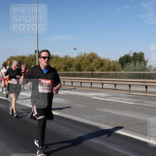 03.10.2025 - Köhlbrandbrückenlauf Julia Fischer http://msf.ph/oto/9013395 03.10.2025 13:06:11 Position 3 5361 meine-sportfotos.de