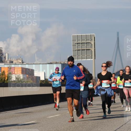 03.10.2025 - Köhlbrandbrückenlauf Luisa Fischer http://msf.ph/oto/9013398 03.10.2025 10:56:59 Position 3  meine-sportfotos.de