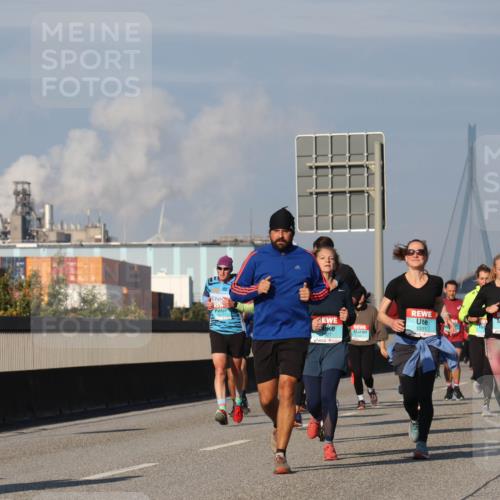 03.10.2025 - Köhlbrandbrückenlauf Luisa Fischer http://msf.ph/oto/9013400 03.10.2025 10:56:59 Position 3 1331 meine-sportfotos.de