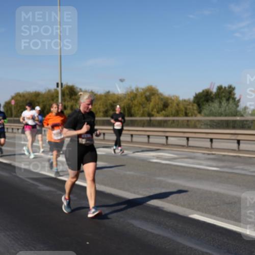 03.10.2025 - Köhlbrandbrückenlauf Julia Fischer http://msf.ph/oto/9013402 03.10.2025 13:06:12 Position 3  meine-sportfotos.de