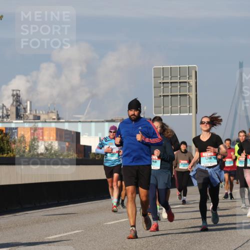 03.10.2025 - Köhlbrandbrückenlauf Luisa Fischer http://msf.ph/oto/9013405 03.10.2025 10:56:59 Position 3 1331, 827 meine-sportfotos.de