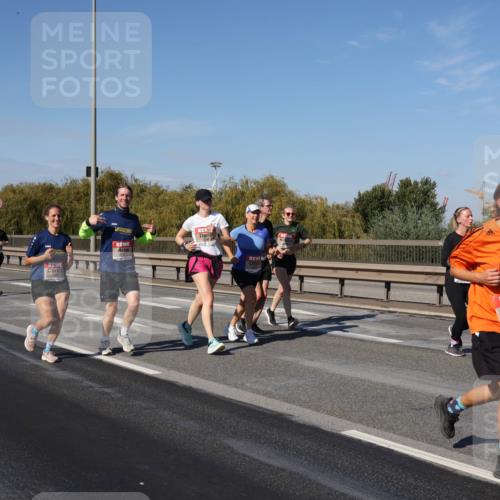 03.10.2025 - Köhlbrandbrückenlauf Julia Fischer http://msf.ph/oto/9013413 03.10.2025 13:06:15 Position 3 4553 meine-sportfotos.de