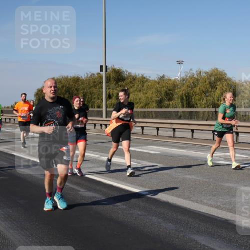 03.10.2025 - Köhlbrandbrückenlauf Julia Fischer http://msf.ph/oto/9013464 03.10.2025 13:06:25 Position 3  meine-sportfotos.de