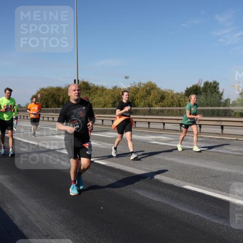 03.10.2025 - Köhlbrandbrückenlauf Julia Fischer http://msf.ph/oto/9013466 03.10.2025 13:06:25 Position 3  meine-sportfotos.de
