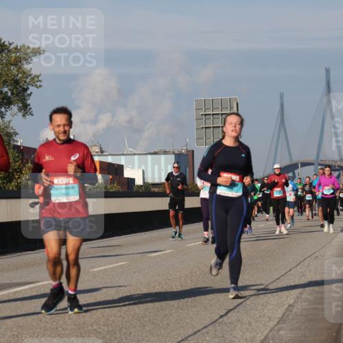 03.10.2025 - Köhlbrandbrückenlauf Luisa Fischer http://msf.ph/oto/9013514 03.10.2025 10:57:11 Position 3 2150, 1945 meine-sportfotos.de