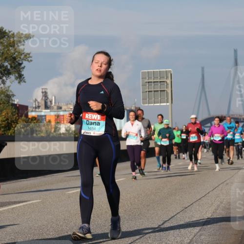03.10.2025 - Köhlbrandbrückenlauf Luisa Fischer http://msf.ph/oto/9013529 03.10.2025 10:57:13 Position 3 1654 meine-sportfotos.de