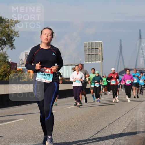 03.10.2025 - Köhlbrandbrückenlauf Luisa Fischer http://msf.ph/oto/9013535 03.10.2025 10:57:13 Position 3 1654 meine-sportfotos.de