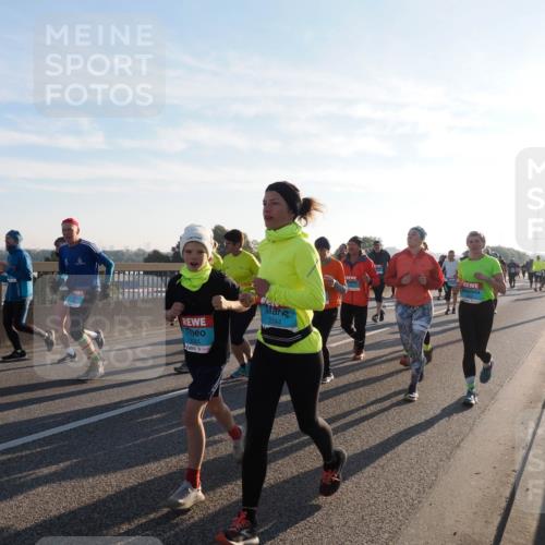 03.10.2025 - Köhlbrandbrückenlauf Fabian Wolf http://msf.ph/oto/9013536 03.10.2025 09:24:06 Position 3 2245, 2244 meine-sportfotos.de