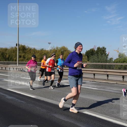 03.10.2025 - Köhlbrandbrückenlauf Julia Fischer http://msf.ph/oto/9013544 03.10.2025 13:06:36 Position 3  meine-sportfotos.de