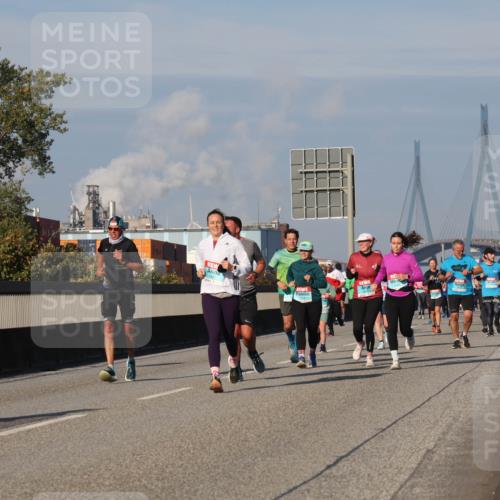 03.10.2025 - Köhlbrandbrückenlauf Luisa Fischer http://msf.ph/oto/9013555 03.10.2025 10:57:15 Position 3  meine-sportfotos.de