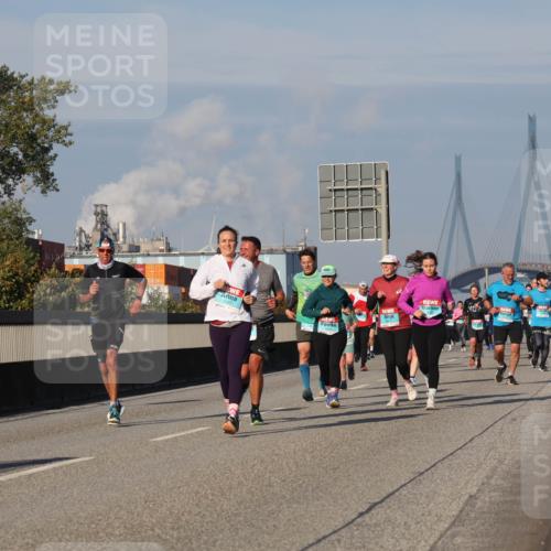 03.10.2025 - Köhlbrandbrückenlauf Luisa Fischer http://msf.ph/oto/9013558 03.10.2025 10:57:15 Position 3  meine-sportfotos.de