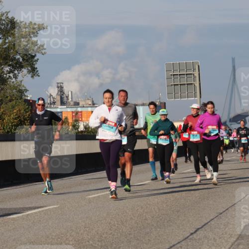 03.10.2025 - Köhlbrandbrückenlauf Luisa Fischer http://msf.ph/oto/9013567 03.10.2025 10:57:16 Position 3  meine-sportfotos.de