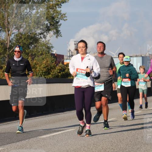 03.10.2025 - Köhlbrandbrückenlauf Luisa Fischer http://msf.ph/oto/9013589 03.10.2025 10:57:17 Position 3 1387, 1015, 1418, 41 meine-sportfotos.de