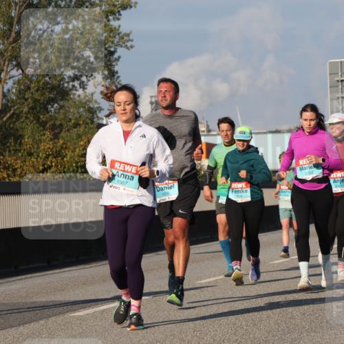 03.10.2025 - Köhlbrandbrückenlauf Luisa Fischer http://msf.ph/oto/9013595 03.10.2025 10:57:18 Position 3 1387, 1015, 1418, 3352, 2061 meine-sportfotos.de