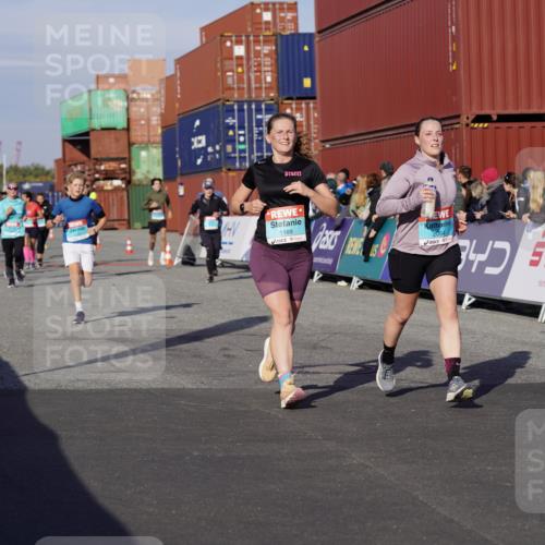 03.10.2025 - Köhlbrandbrückenlauf Michael Burmester http://msf.ph/oto/9013618 03.10.2025 10:13:53 Ziel 1169, 1272, 1460, 1514, 1515, 1848, 2054, 3126, 3372, 3724, 3735, 3761, 3793 meine-sportfotos.de
