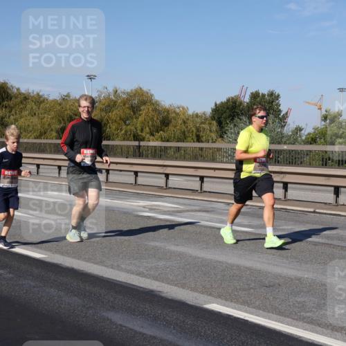 03.10.2025 - Köhlbrandbrückenlauf Julia Fischer http://msf.ph/oto/9013663 03.10.2025 13:06:56 Position 3  meine-sportfotos.de