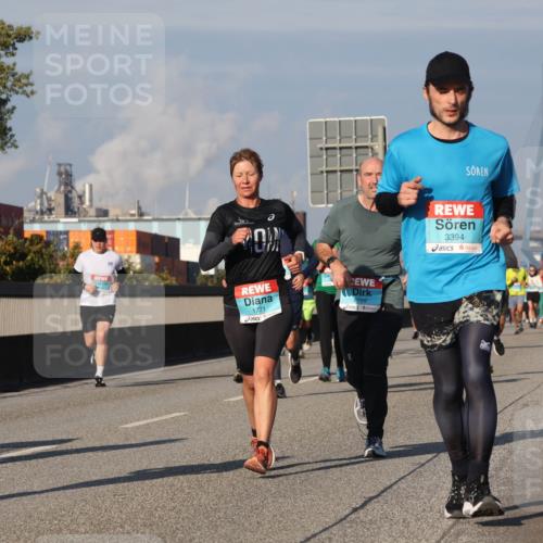 03.10.2025 - Köhlbrandbrückenlauf Luisa Fischer http://msf.ph/oto/9013664 03.10.2025 10:57:29 Position 3 1521, 2799, 1771, 3394 meine-sportfotos.de