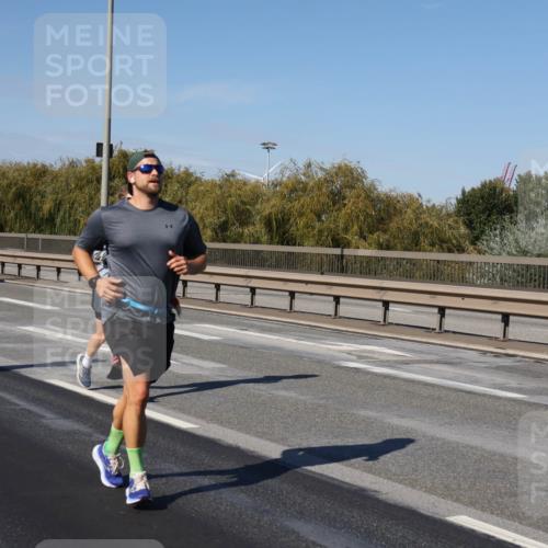 03.10.2025 - Köhlbrandbrückenlauf Julia Fischer http://msf.ph/oto/9013677 03.10.2025 13:07:02 Position 3  meine-sportfotos.de