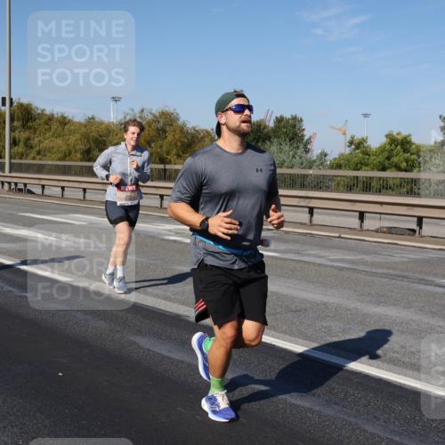 03.10.2025 - Köhlbrandbrückenlauf Julia Fischer http://msf.ph/oto/9013687 03.10.2025 13:07:03 Position 3  meine-sportfotos.de