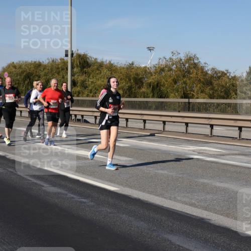 03.10.2025 - Köhlbrandbrückenlauf Julia Fischer http://msf.ph/oto/9013712 03.10.2025 13:07:07 Position 3  meine-sportfotos.de