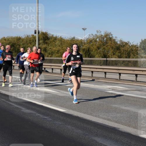 03.10.2025 - Köhlbrandbrückenlauf Julia Fischer http://msf.ph/oto/9013715 03.10.2025 13:07:07 Position 3  meine-sportfotos.de