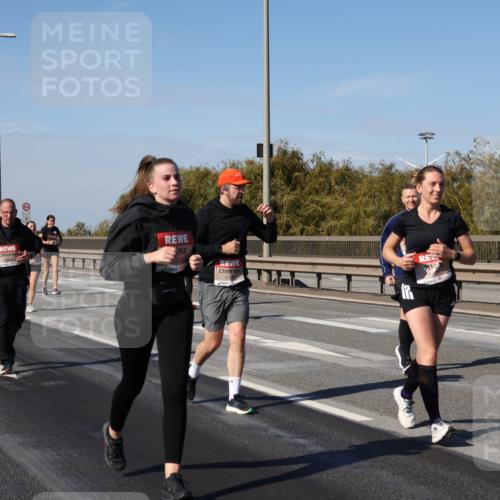 03.10.2025 - Köhlbrandbrückenlauf Julia Fischer http://msf.ph/oto/9013746 03.10.2025 13:07:11 Position 3  meine-sportfotos.de