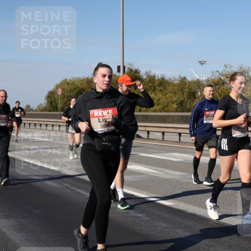 03.10.2025 - Köhlbrandbrückenlauf Julia Fischer http://msf.ph/oto/9013748 03.10.2025 13:07:11 Position 3 5290 meine-sportfotos.de