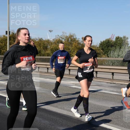 03.10.2025 - Köhlbrandbrückenlauf Julia Fischer http://msf.ph/oto/9013752 03.10.2025 13:07:11 Position 3 5290, 5012 meine-sportfotos.de