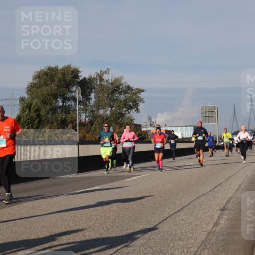 03.10.2025 - Köhlbrandbrückenlauf Luisa Fischer http://msf.ph/oto/9013768 03.10.2025 10:57:39 Position 3 3186 meine-sportfotos.de
