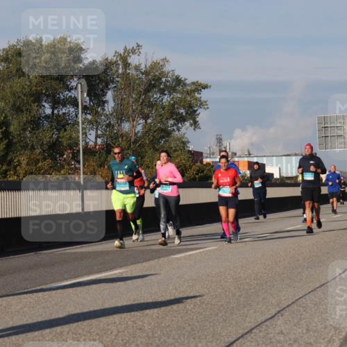 03.10.2025 - Köhlbrandbrückenlauf Luisa Fischer http://msf.ph/oto/9013772 03.10.2025 10:57:39 Position 3 2425 meine-sportfotos.de