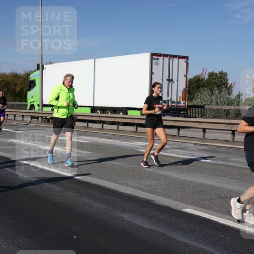 03.10.2025 - Köhlbrandbrückenlauf Julia Fischer http://msf.ph/oto/9013773 03.10.2025 13:07:17 Position 3 4911 meine-sportfotos.de