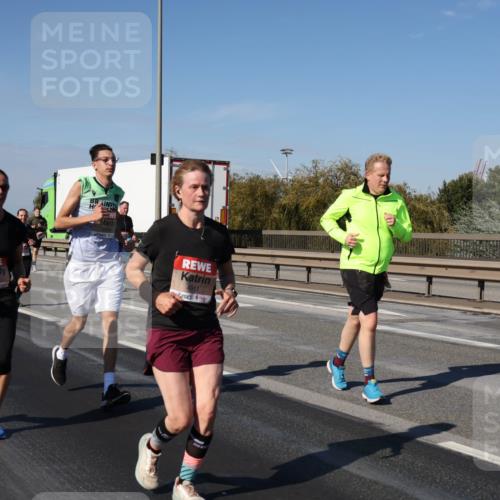 03.10.2025 - Köhlbrandbrückenlauf Julia Fischer http://msf.ph/oto/9013781 03.10.2025 13:07:18 Position 3 4576, 2, 4911 meine-sportfotos.de