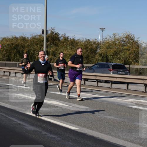 03.10.2025 - Köhlbrandbrückenlauf Julia Fischer http://msf.ph/oto/9013791 03.10.2025 13:07:21 Position 3  meine-sportfotos.de