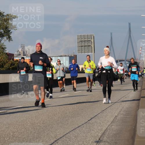 03.10.2025 - Köhlbrandbrückenlauf Luisa Fischer http://msf.ph/oto/9013801 03.10.2025 10:57:42 Position 3 1865, 3146 meine-sportfotos.de