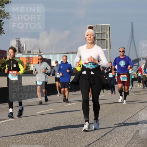 03.10.2025 - Köhlbrandbrückenlauf Luisa Fischer http://msf.ph/oto/9013821 03.10.2025 10:57:44 Position 3 3146, 337, 69, 3156 meine-sportfotos.de