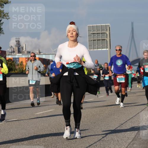 03.10.2025 - Köhlbrandbrückenlauf Luisa Fischer http://msf.ph/oto/9013829 03.10.2025 10:57:44 Position 3 3371, 69, 8, 83895 meine-sportfotos.de